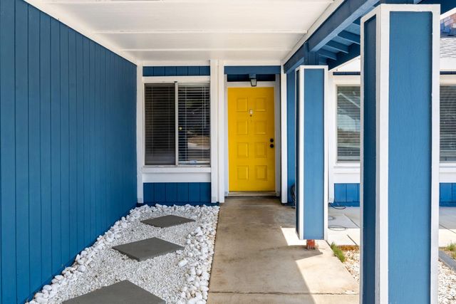 1700 Klamath River Dr, Rancho Cordova, CA 95670