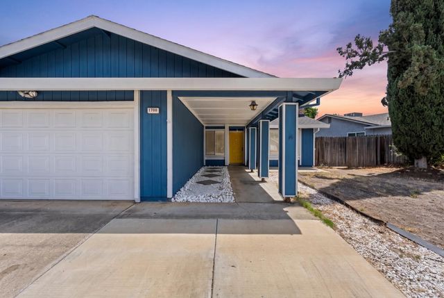 1700 Klamath River Dr, Rancho Cordova, CA 95670