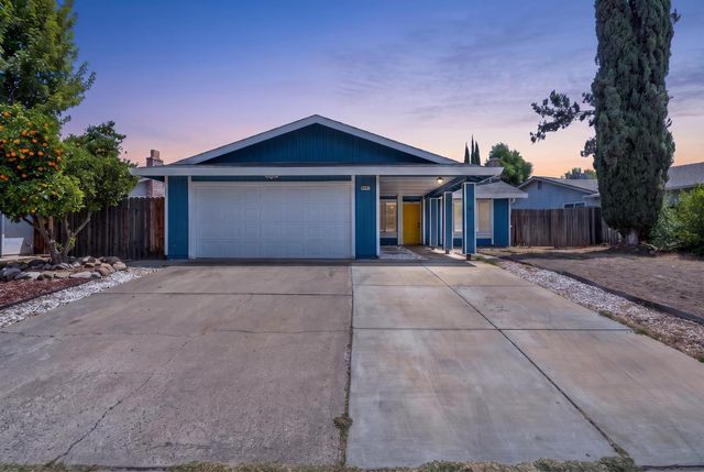 1700 Klamath River Dr, Rancho Cordova, CA 95670
