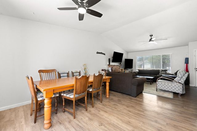 1700 Klamath River Dr, Rancho Cordova, CA 95670