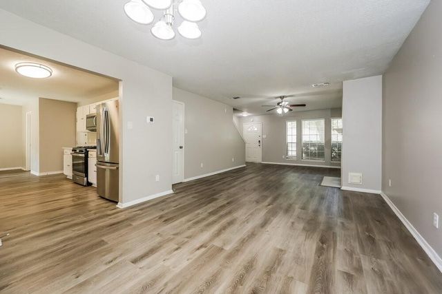 18450 Hollow Oaks Circle, Porter, TX 77365