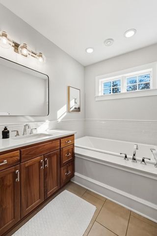 185 W Lake Street, Excelsior, MN 55331
