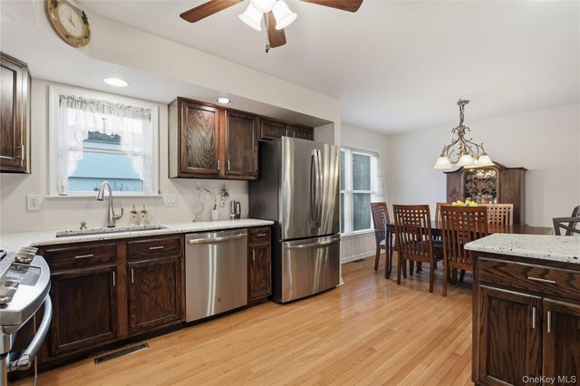 6-8 Marion Avenue, Harrison, NY 10528