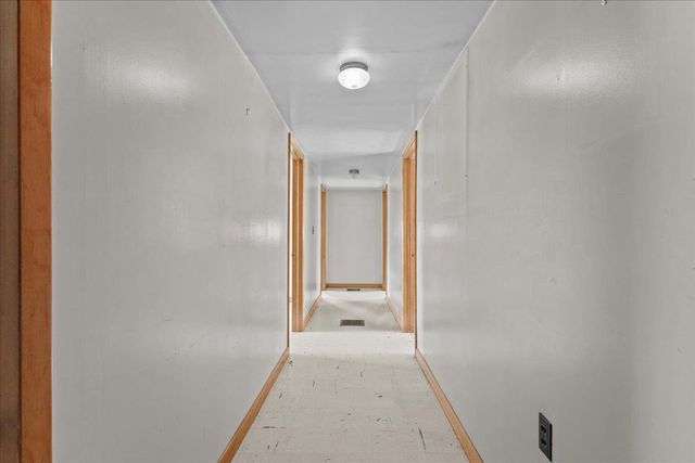 99 Oak Hill Road, Williston, VT 05495