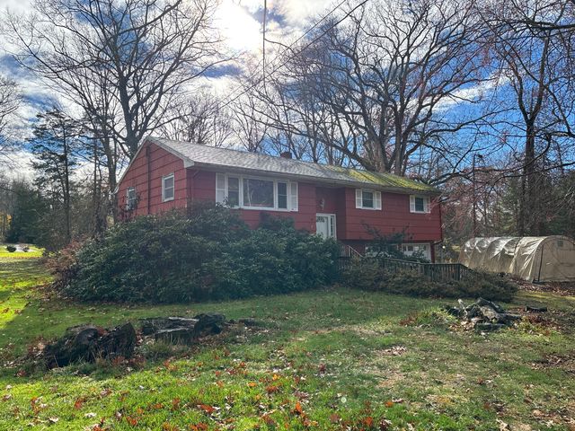 22 Carlen Drive, North Branford, CT 06472