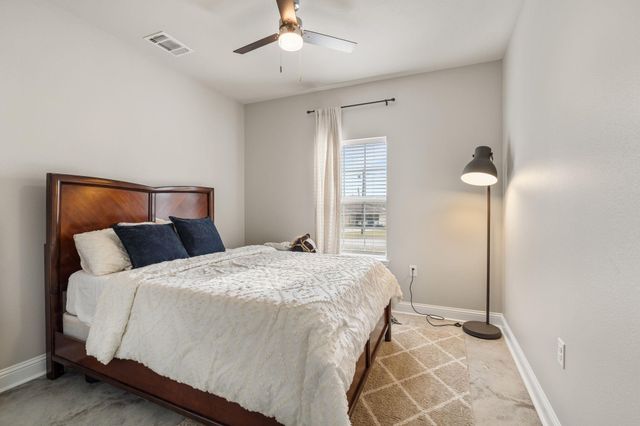 413 E Spruce Street, Huntington, TX 75949