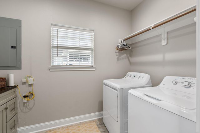 413 E Spruce Street, Huntington, TX 75949