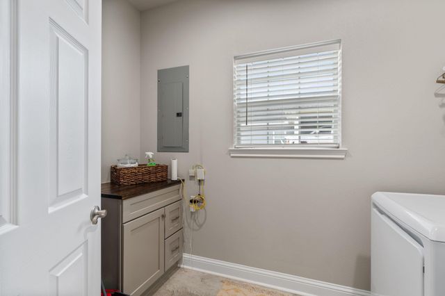 413 E Spruce Street, Huntington, TX 75949