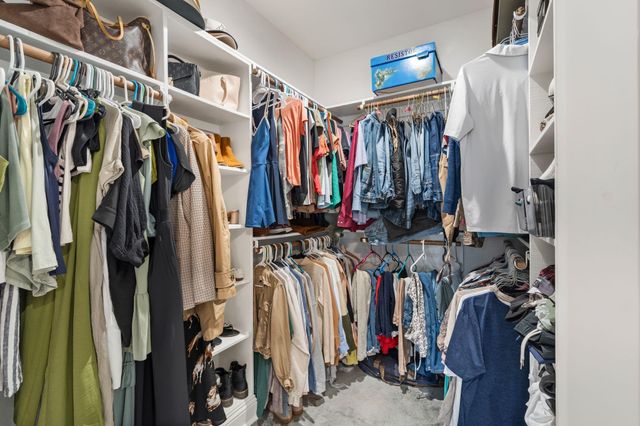 413 E Spruce Street, Huntington, TX 75949