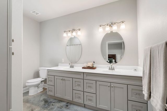 413 E Spruce Street, Huntington, TX 75949