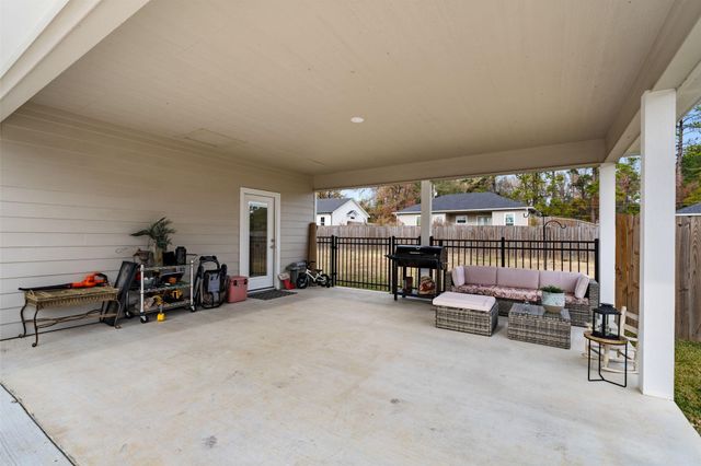 413 E Spruce Street, Huntington, TX 75949