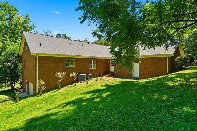 1511 Sandy Bottom Road, Tate, GA 30177