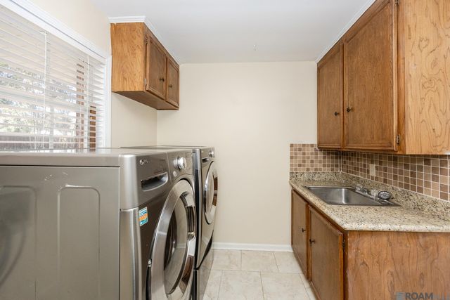 5715 Stratford Ave, Baton Rouge, LA 70808