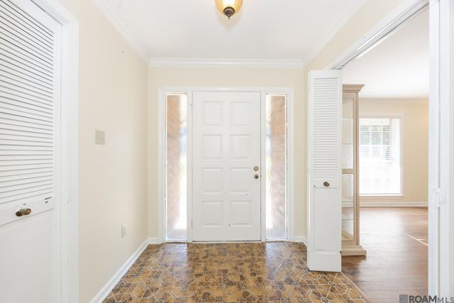 5715 Stratford Ave, Baton Rouge, LA 70808