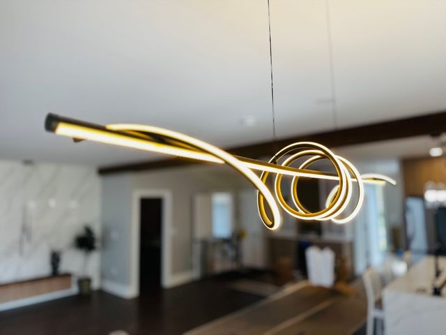 12 Linden St, Natick, MA 01760