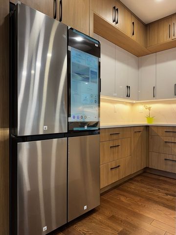 12 Linden St, Natick, MA 01760