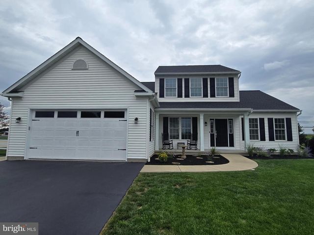 500 SWEETWATER DR, Palmyra, PA 17078