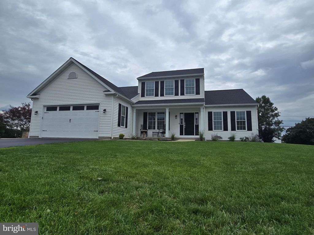 500 SWEETWATER DR, Palmyra, PA 17078