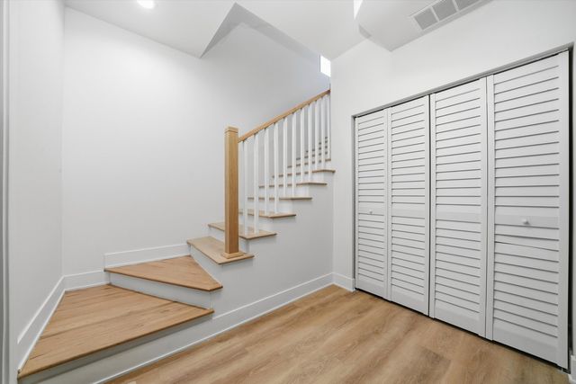 6409 S Albany Avenue, Chicago, IL 60629