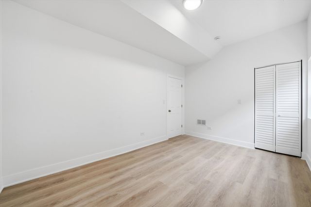 6409 S Albany Avenue, Chicago, IL 60629