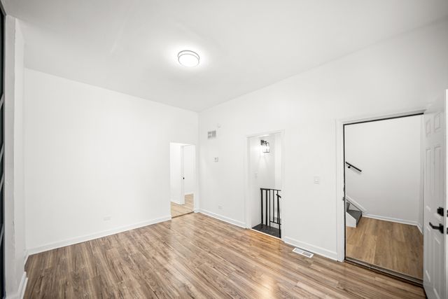 6810 S WABASH Avenue, Chicago, IL 60637