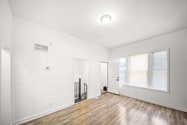 6810 S WABASH Avenue, Chicago, IL 60637