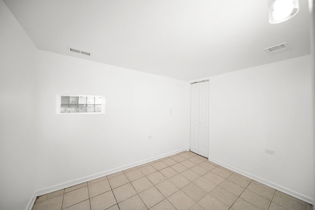 6810 S WABASH Avenue, Chicago, IL 60637