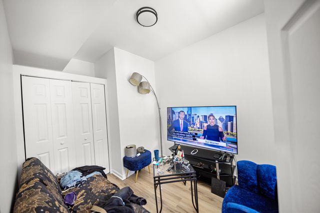 6810 S WABASH Avenue, Chicago, IL 60637