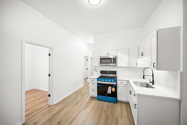 6810 S WABASH Avenue, Chicago, IL 60637