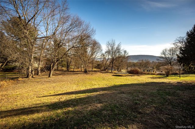 76 Derick Drive, Fishkill, NY 12524