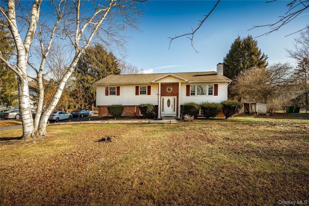 76 Derick Drive, Fishkill, NY 12524