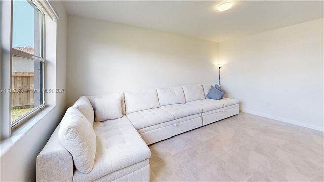 2333 SE 28th Ct, Homestead, FL 33035