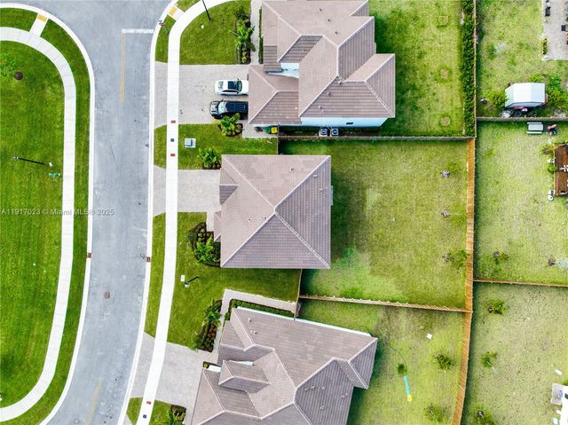 2333 SE 28th Ct, Homestead, FL 33035