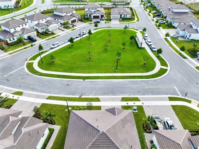 2333 SE 28th Ct, Homestead, FL 33035