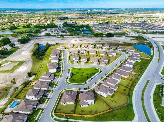 2333 SE 28th Ct, Homestead, FL 33035