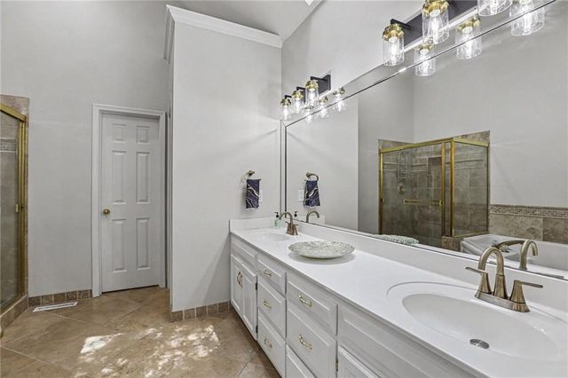 1915 NW WILDWOOD Court, Blue Springs, MO 64015