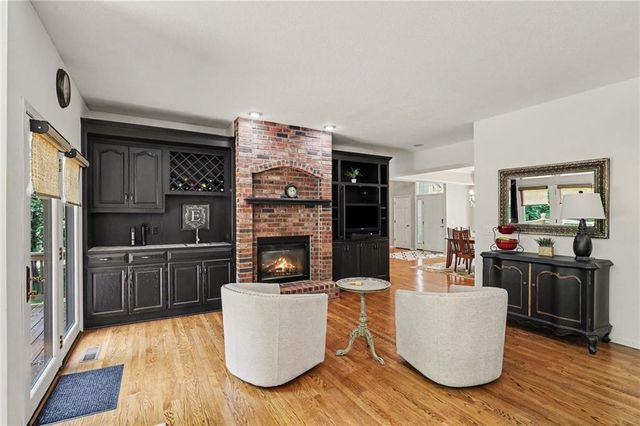 1915 NW WILDWOOD Court, Blue Springs, MO 64015