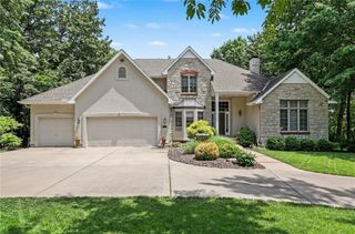 1915 NW WILDWOOD Court, Blue Springs, MO 64015