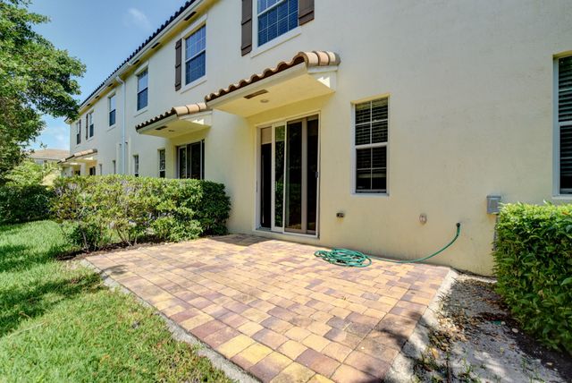480 Francesca Ridge Road, Boynton Beach, FL 33435