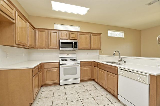 112 Bluebell DR, Georgetown, TX 78633