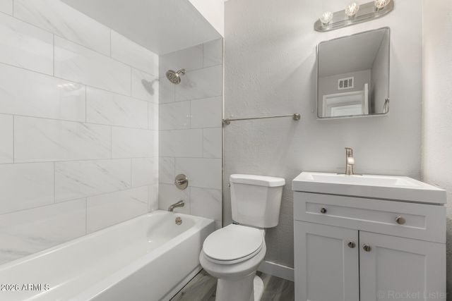 7701 W FAIRMOUNT Avenue, Phoenix, AZ 85033