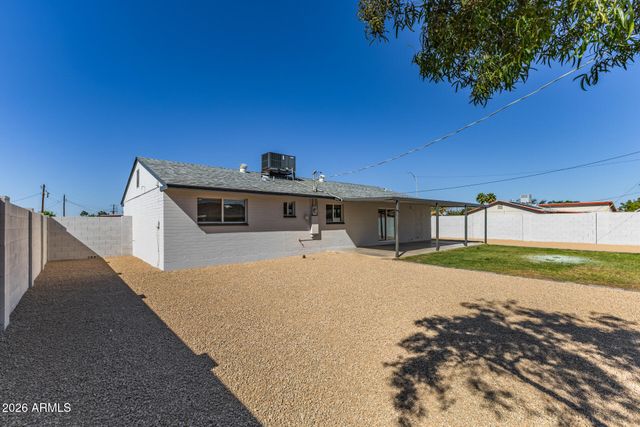 7701 W FAIRMOUNT Avenue, Phoenix, AZ 85033