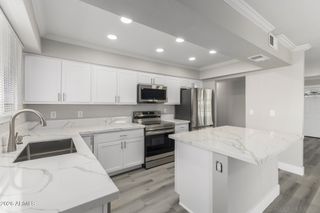 7701 W FAIRMOUNT Avenue, Phoenix, AZ 85033