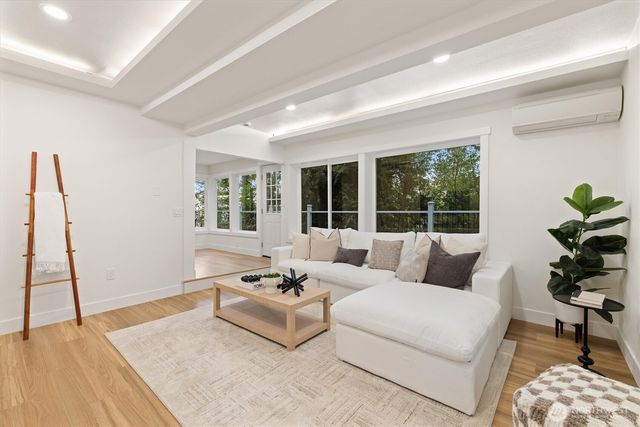 14538 38th Avenue NE, Lake Forest Park, WA 98155