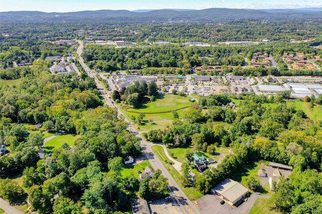 788 Dutchess Turnpike, Poughkeepsie, NY 12603