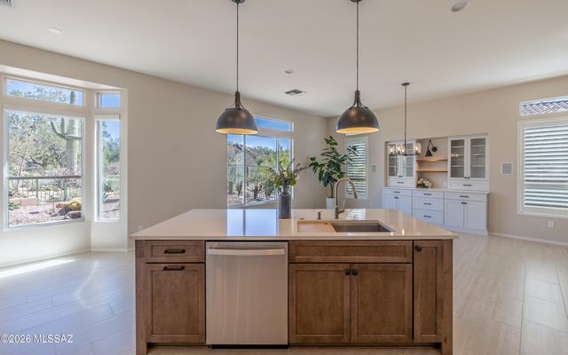 13590 N Nightstar Court, Marana, AZ 85658