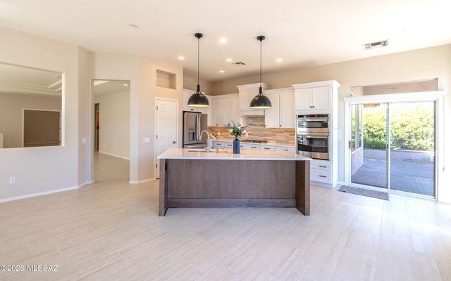 13590 N Nightstar Court, Marana, AZ 85658