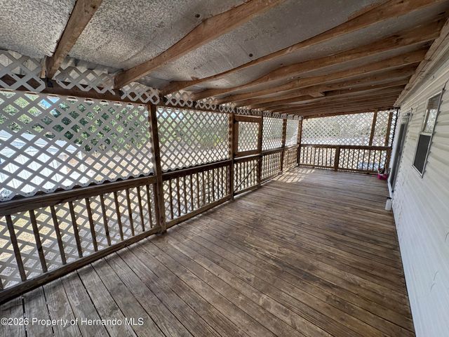 8104 Ridge Road, Weeki Wachee, FL 34613