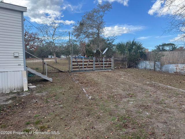 8104 Ridge Road, Weeki Wachee, FL 34613