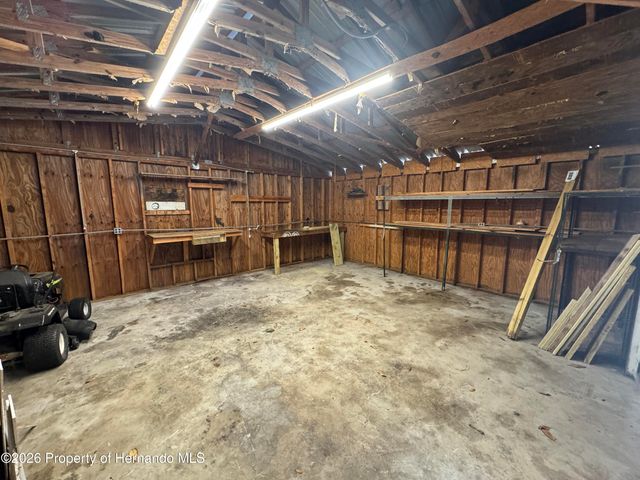 8104 Ridge Road, Weeki Wachee, FL 34613